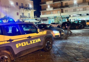 Controlli a tappeto della Polizia ad Acireale