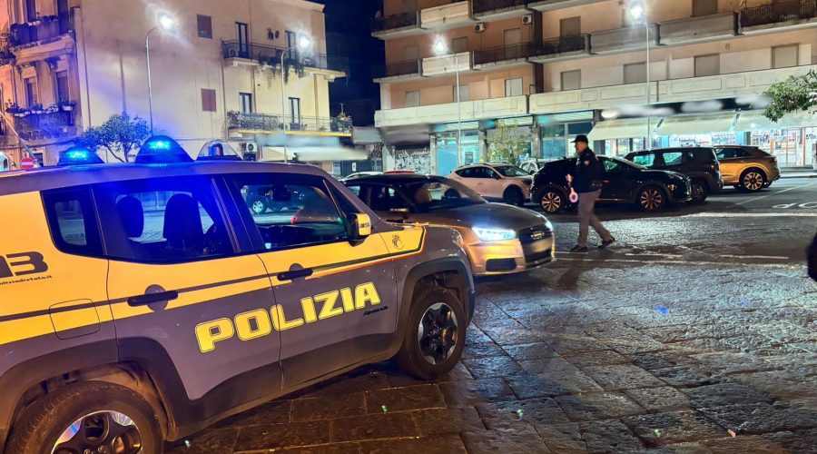 Controlli a tappeto della Polizia ad Acireale