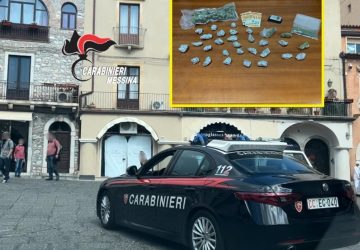 Taormina, droga in casa: 22enne arrestato dai carabinieri