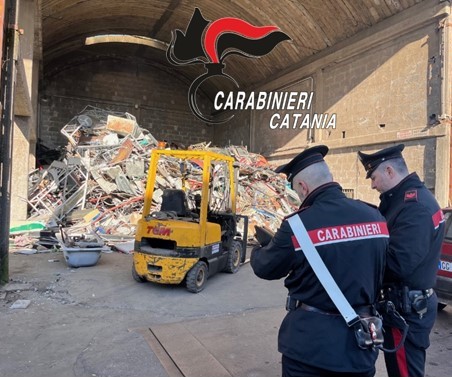 Gestione di rifiuti non autorizzata, controlli dei Cc