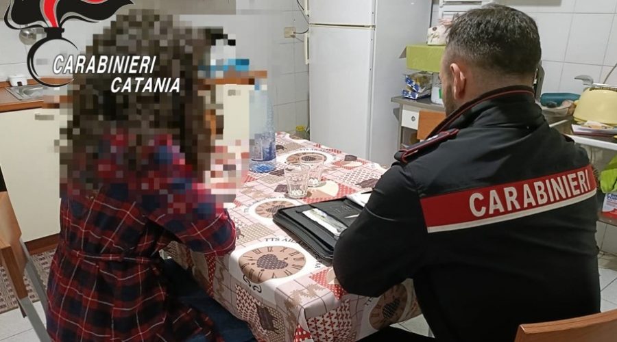 Linguaglossa, terrorizza la famiglia e minaccia madre e sorella: 41enne arrestato