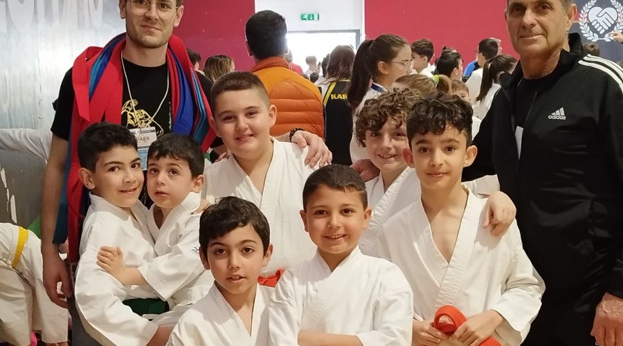 Karate, educazione e coraggio: piccoli campioni crescono, tra arte marziale e valori solidali