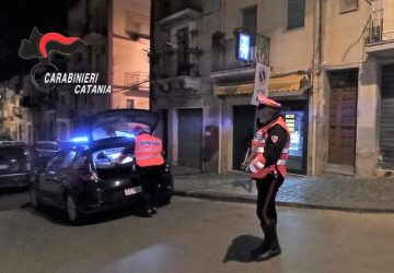 Droga, armi ed estorsioni, 13 arresti in Lazio e nel Catanese
