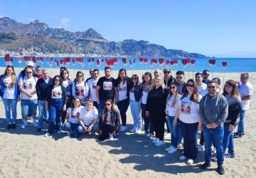 Taormina, 70 cuoricini contro la chiusura del Centro di cardiochirurgia pediatrica