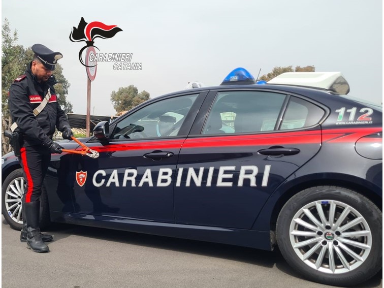 Aveva adocchiato una “Giulietta”: denunciato dai Carabinieri