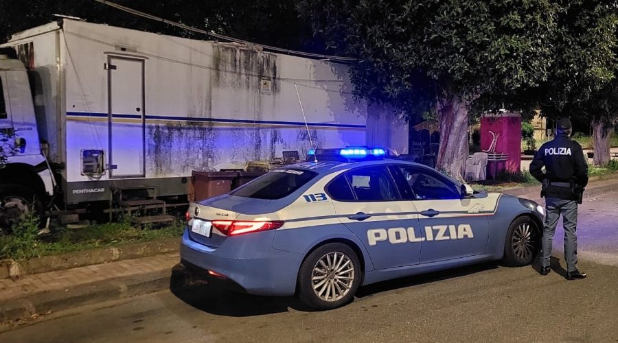Commissariato di Acireale: controlli paninerie ambulanti