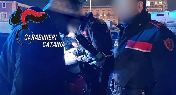 Ubriaco alla guida del camion: patente ritirata e denunciato