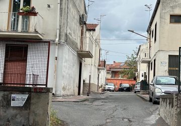 Emergenza ratti e carenza idrica a Giarre: il grido d'allarme dei residenti di viale delle Province