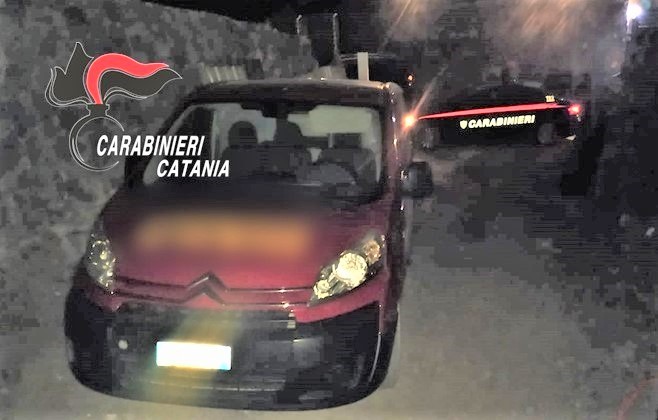 Tenta il furto in un cantiere ma viene beccato dai Carabinieri