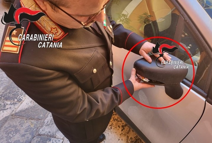 Calatabiano, Carabinieri scoprono l&rsquo;autore della &ldquo;truffa dello specchietto&rdquo;