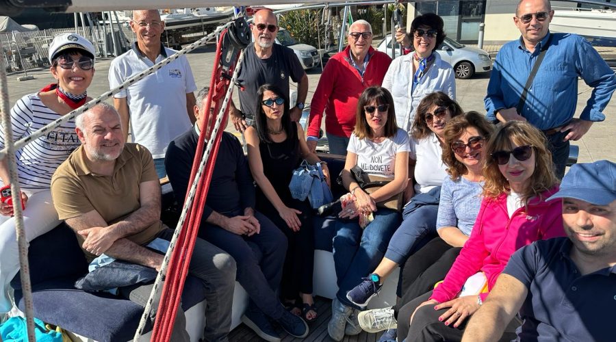 Salpa il progetto di un laboratorio pluridisciplinare galleggiante tra l’I.I.S “Leonardo“ di Giarre e LNI di Riposto