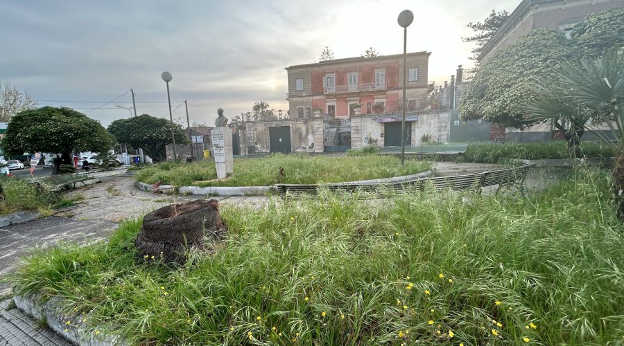 Giarre, troppe aree a verde infestate da sterpaglie e ramaglie. Urgente avviare la prevenzione incendi