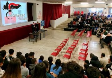 Violenza di genere, uso consapevole dei social network e revenge porn. A scuola con i Cc