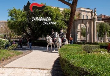 I Carabinieri sedano una &ldquo;scazzottata&rdquo; alla Villa Bellini