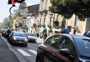 Rubano bigiotteria: 2 donne arrestate