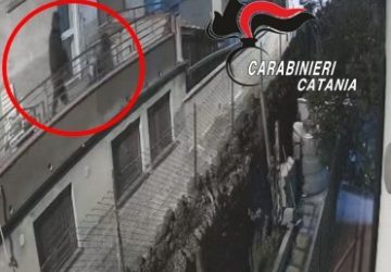 Il rapinatore dell&rsquo;anziana era il suo factotum: arrestato