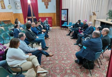 Giarre, il vescovo incontra commercianti e lavoratori della parrocchia San Francesco