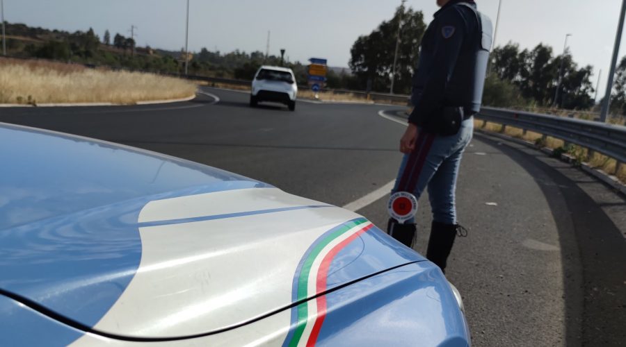 In auto con 116 kg di droga: arrestati durante il trasporto lungo la A19