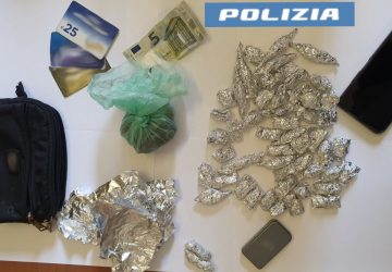Fermato dalla polizia pusher 24enne