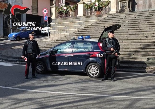 I Carabinieri arrestano un 33enne evaso dai domiciliari e denunciano un 30enne