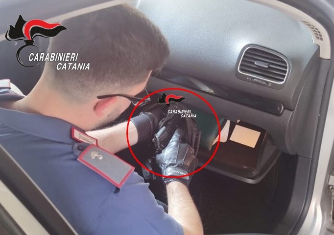 Lite tra vicini “ad alta tensione”: uno dei due era armato di pistola