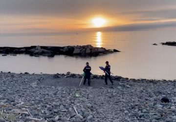 Riposto, privatizzano un pezzo di arenile sulla spiaggetta dei pompieri. Interviene la Guardia costiera
