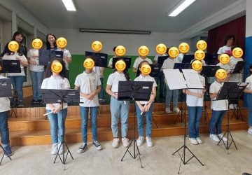 Giarre, il I I.C. &ldquo;G. Russo&rdquo; saluta l&rsquo;anno scolastico tra canto e musica!