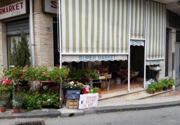 Sant'Alfio, dopo 77 anni di attivit&agrave; chiude storico market del paese