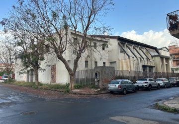 Giarre, positiva trasferta alla Regione per rilanciare i lavori del teatro incompiuto