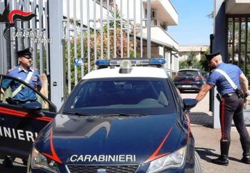 A spasso per la citt&agrave; ma era ai domiciliari: arrestato