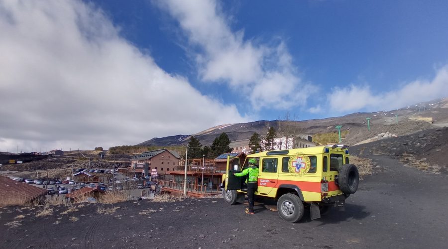 Etna, turista americano accusa malore e muore nella zona del Rifugio Sapienza