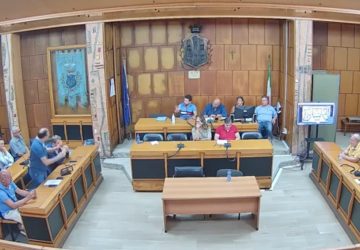 Giarre, il consigliere-assessore Tania Spitaleri chiede annullamento del Consiglio del 20 luglio per omessa notifica