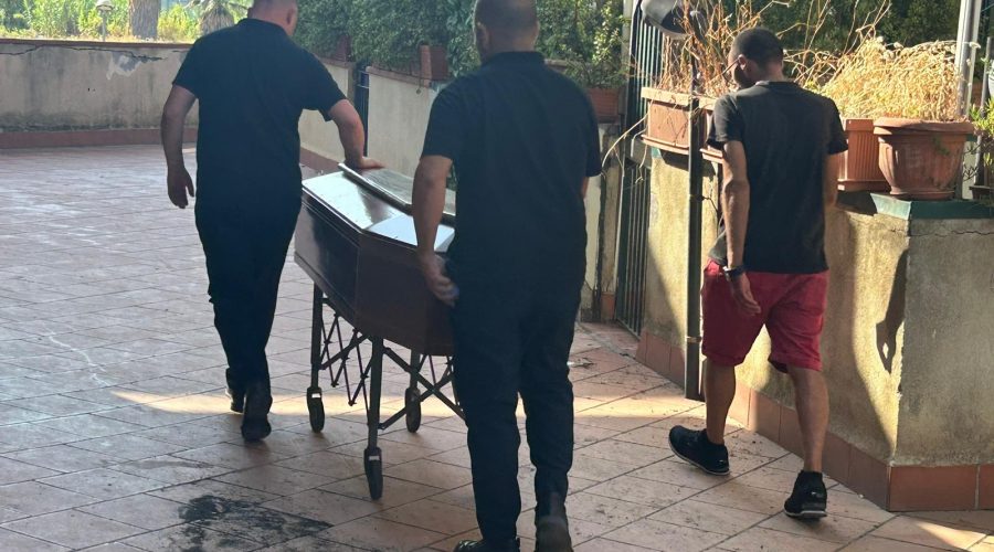 Il giallo di Fondachello, slitta a domani l’autopsia della 38enne trovata impiccata