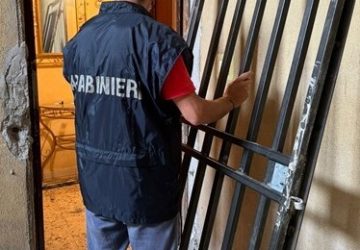 Sequestrato dai Carabinieri l&rsquo;appartamento trasformato in market della droga