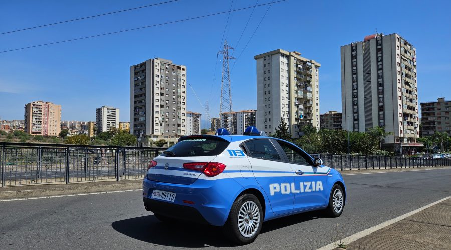 Ai domiciliari deteneva droga: infallibile fiuto dei cani