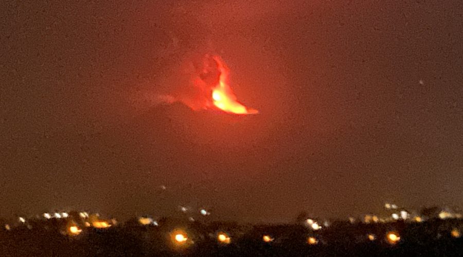 Eruzione Etna, aeroporto: dalle 18 riprendono le partenze. Arrivi col contagocce