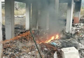 Riposto, ennesimo rogo di rifiuti nella notte nella zona dell&rsquo;ex stadio Corvaja