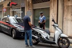 Sorpreso a bordo di uno scooter un 56enne evaso dai domiciliari: arrestato