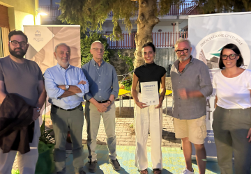 La fotografa Maria Bella vince il premio "Sorgenti" al Borgo di Presa