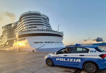 Offrivano escursioni ai croceristi senza essere autorizzati: proposto il Daspo urbano