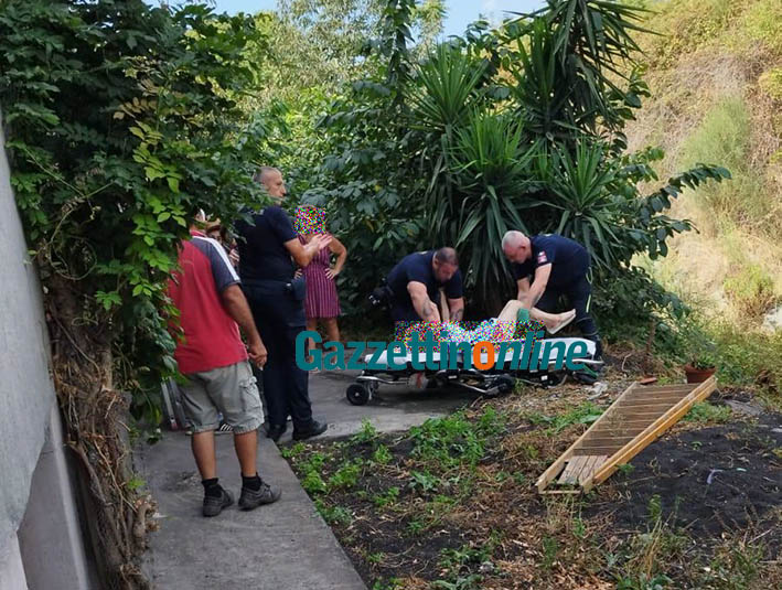 Santa Venerina: anziana cade nel torrente Fago. Salvata dai Vigili urbani
