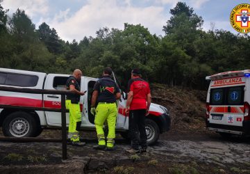 Escursionista cade durante un'escursione sull'Etna, soccorso e trasporato al S.Isidoro di Giarre