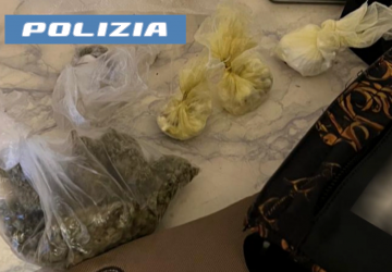Cocaina e marijuana in casa, 21enne arrestato in flagranza VIDEO
