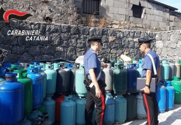 Scoperto un pericoloso deposito illegale di bombole di gas