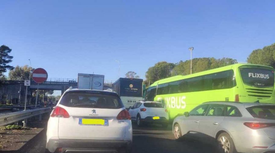 Calvario quotidiano per raggiungere Catania: distanza, disagi e disattenzioni