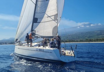 L&rsquo;imbarcazione "Tres amis" del circolo velico Nic di Catania trionfa alla XVII edizione &ldquo;Etna sea race&rdquo;