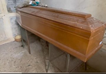 Giarre, emergenza cimitero: loculi esauriti e bare in attesa di sepoltura VIDEO