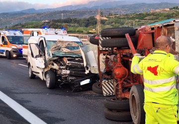 A18, grave incidente nei pressi di Fiumefreddo. Tragico bilancio: 1 morto e 3 feriti. La vittima &egrave; un 20enne di Piedimonte