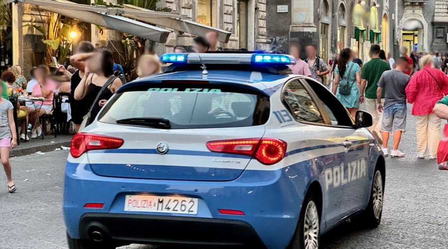 Minacciano un’anziana spacciandosi per Forze dell’Ordine: “paga o arrestiamo tuo figlio”: arrestati i truffatori