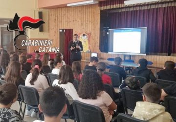 Randazzo, i Carabinieri a scuola per promuovere la legalit&agrave; tra i giovani
